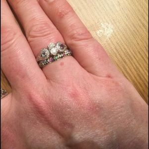 Nancy this is the set. Love them together. TY